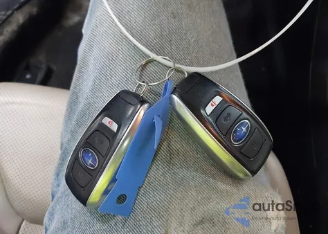 2018 Subaru Impreza 2.0I Limited из США, поврежденный, VIN 4S3GTAT67J3743847